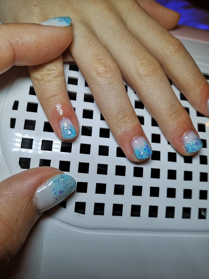 frozen effect nail art