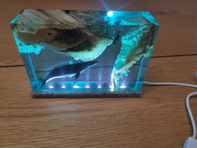 Lampe baleine-plongeur terminee vue 1