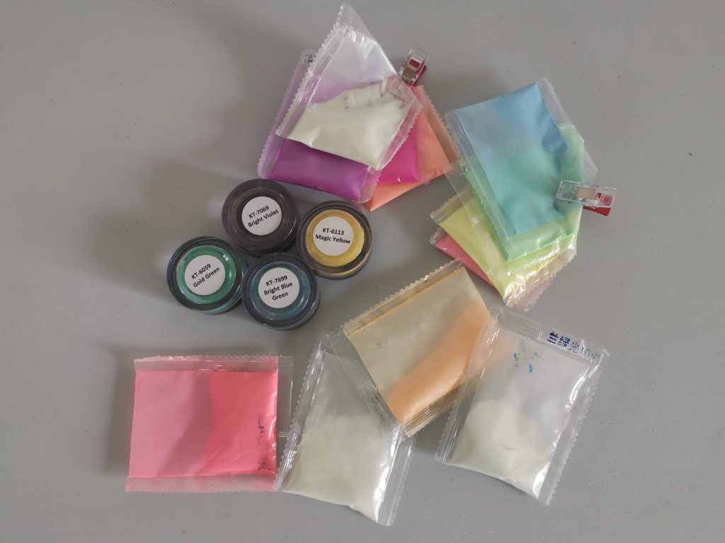 Chameleon en glow poeders voor epoxy resin