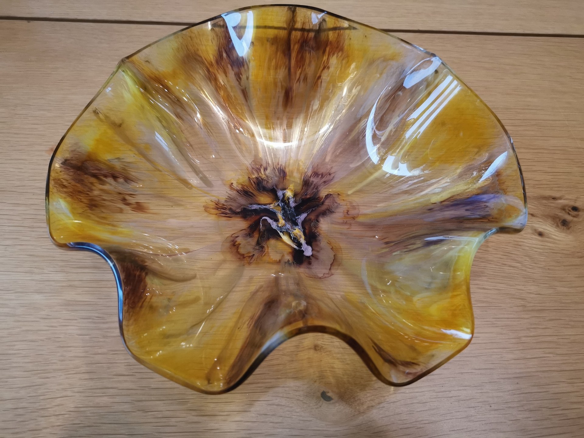 Epoxy schaal in oker en geel tinten