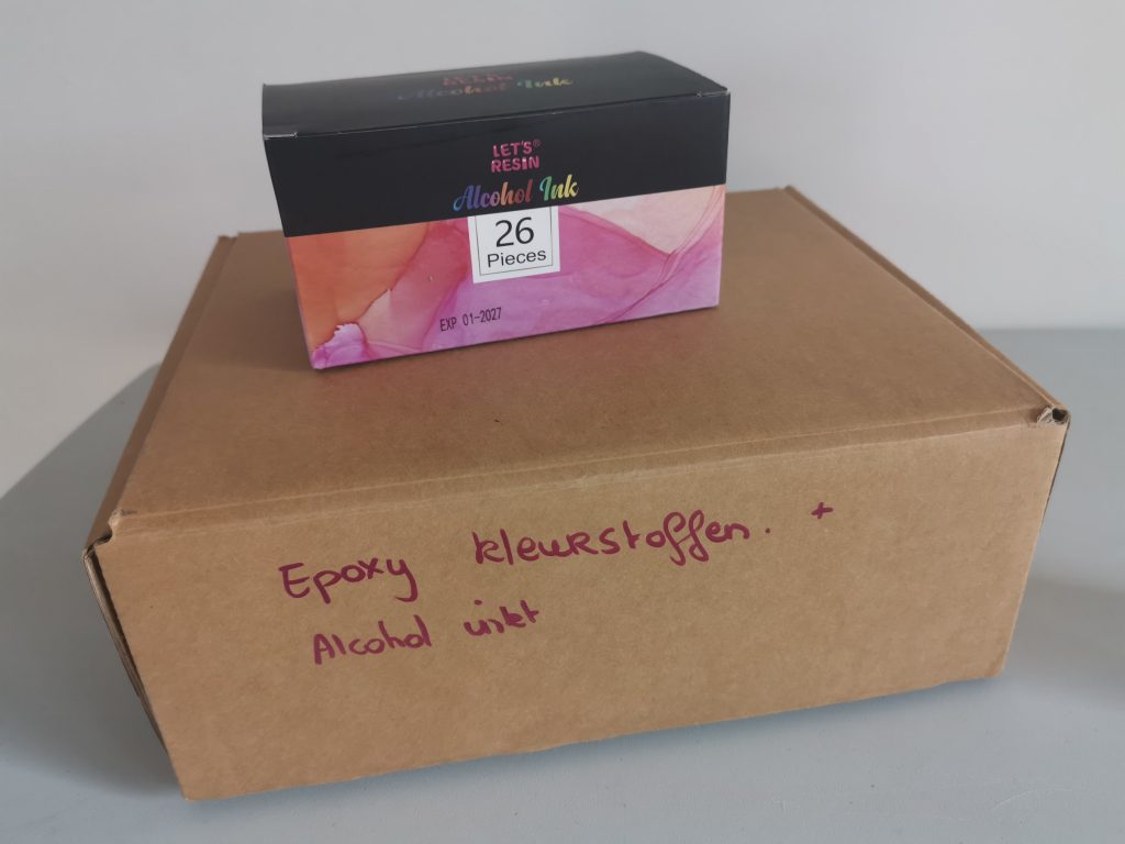 Opbergdozen voor epoxy kleurstoffen en alcohol inkt