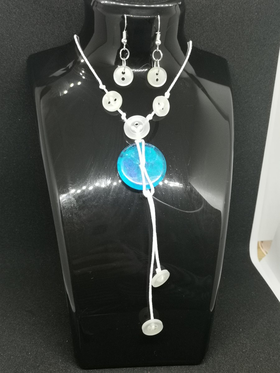 Vooraanzicht van de volledige set op het borstmodel